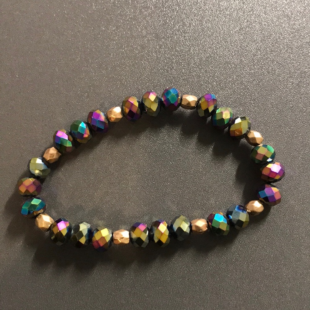Stretchy beaded bracelet